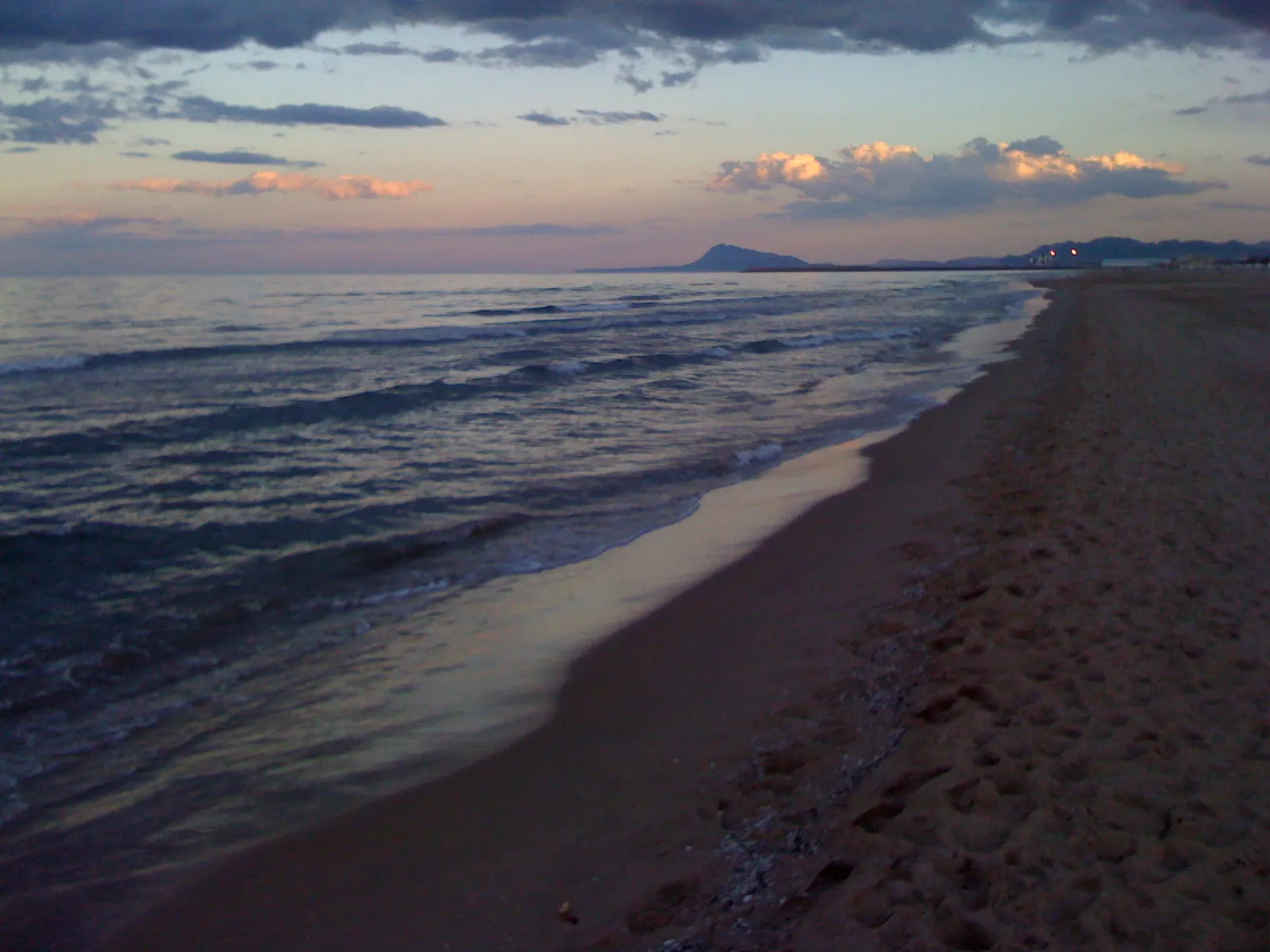 Atardecer en la playa de Gandía